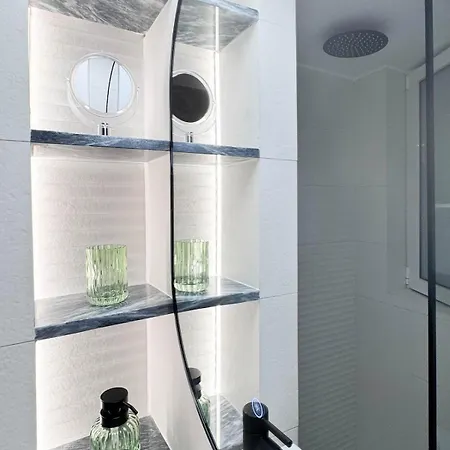 Urban Mood * Каламата